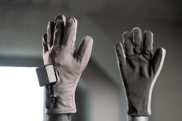 Moxian Tech · Tactile data-collection glove
